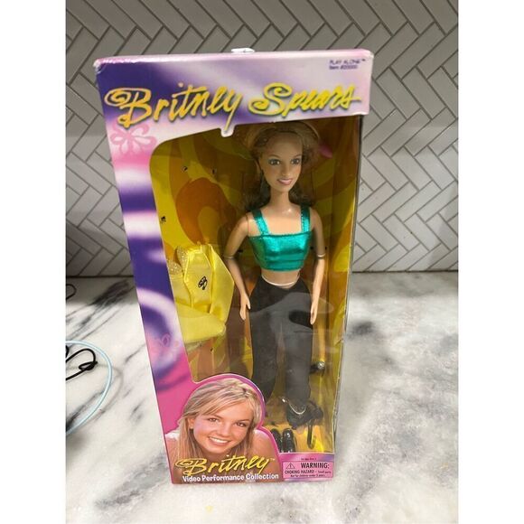 VTG Britney Spears Doll You Drive Me Crazy Music Video Outfit Play Along #2000 - Picture 1 of 5